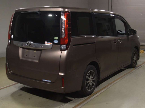 2014 Toyota Noah ZRR80G[1]