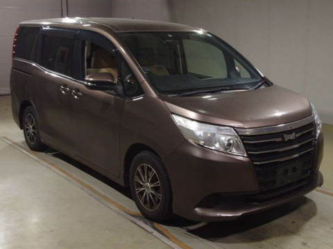 2014 Toyota Noah ZRR80G[2]