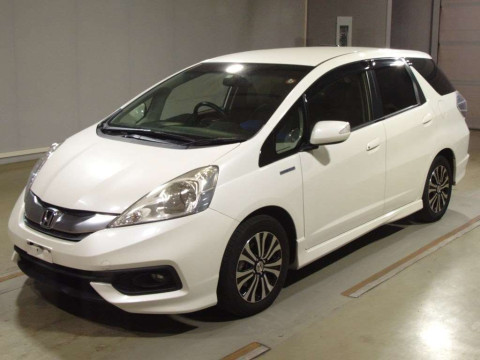 2013 Honda Fit Shuttle Hybrid GP2[0]