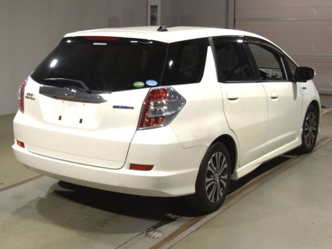 2013 Honda Fit Shuttle Hybrid GP2[1]