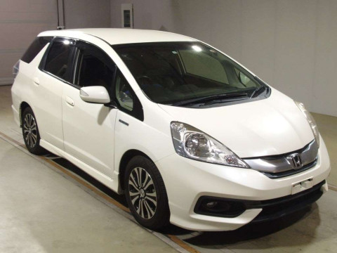 2013 Honda Fit Shuttle Hybrid GP2[2]