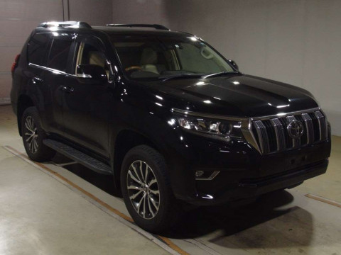 2018 Toyota Land Cruiser Prado TRJ150W[2]