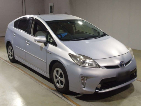 2012 Toyota Prius ZVW30[2]