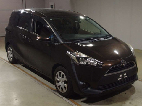 2017 Toyota Sienta NSP170G[2]