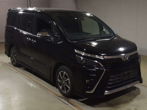 2018 Toyota Voxy ZRR80W[2]