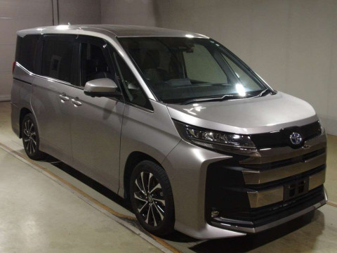 2023 Toyota Noah ZWR90W[2]