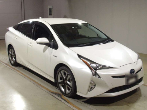 2018 Toyota Prius ZVW51[2]