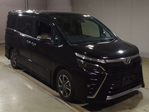 2019 Toyota Voxy ZRR80W[2]