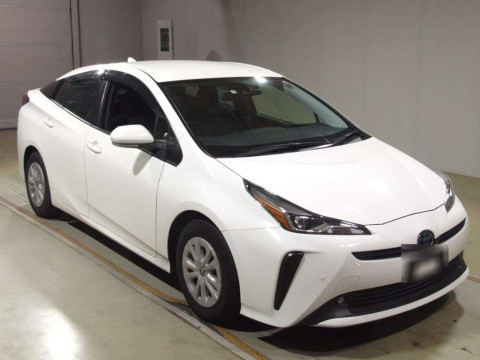 2021 Toyota Prius ZVW51[2]