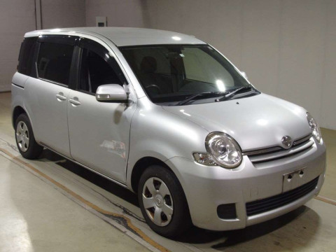 2014 Toyota Sienta NCP81G[2]