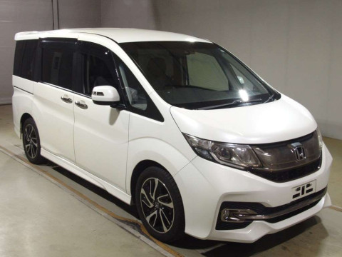 2015 Honda Step WGN Spada RP3[2]