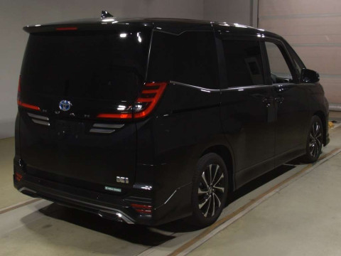 2022 Toyota Noah ZWR90W[1]