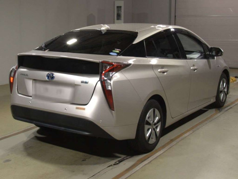 2017 Toyota Prius ZVW51[1]