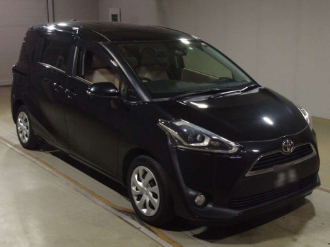 2016 Toyota Sienta NSP170G[2]