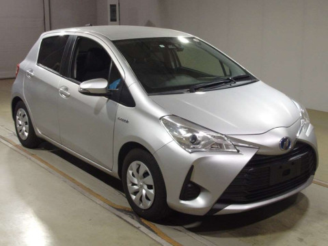 2019 Toyota Vitz NHP130[2]