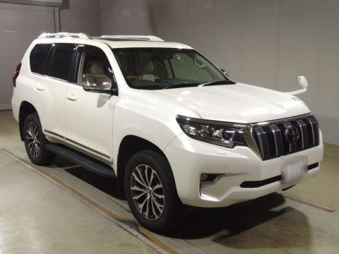 2020 Toyota Land Cruiser Prado TRJ150W[2]