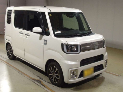 2018 Daihatsu Wake LA700S[2]