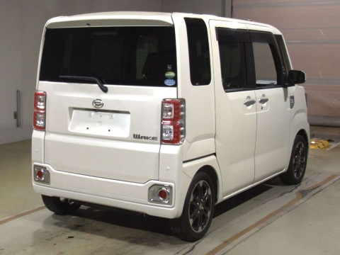 2017 Daihatsu Wake LA700S[1]