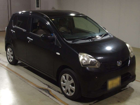 2012 Daihatsu Mira es LA300S[2]