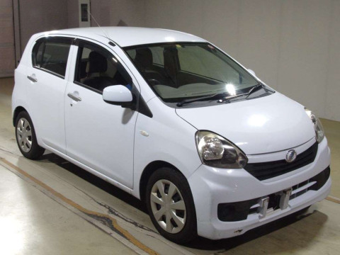 2015 Daihatsu Mira es LA300S[2]