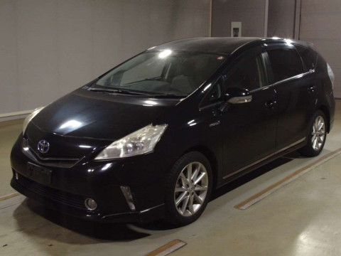 2011 Toyota Prius alpha ZVW41W[0]