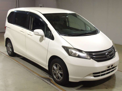 2010 Honda Freed GB3[2]