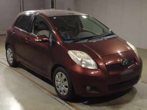 2009 Toyota Vitz SCP90[2]