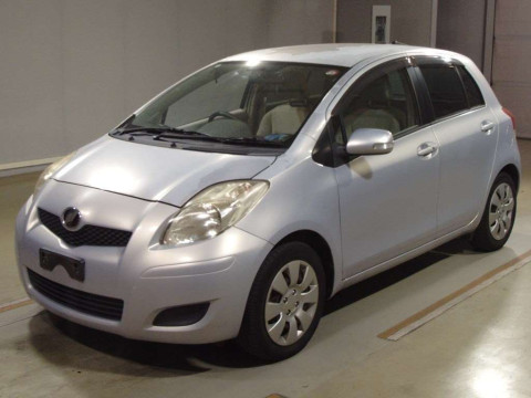 2010 Toyota Vitz SCP90[0]