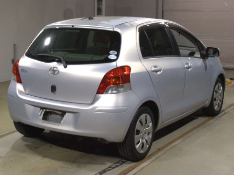 2010 Toyota Vitz SCP90[1]