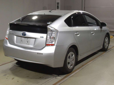 2010 Toyota Prius ZVW30[1]