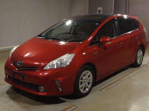 2011 Toyota Prius alpha ZVW41W[0]