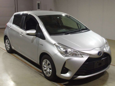 2019 Toyota Vitz NHP130[2]