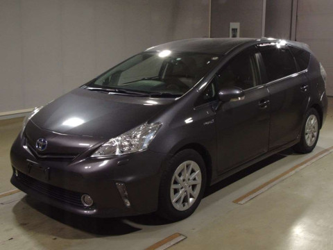 2014 Toyota Prius alpha ZVW41W[0]