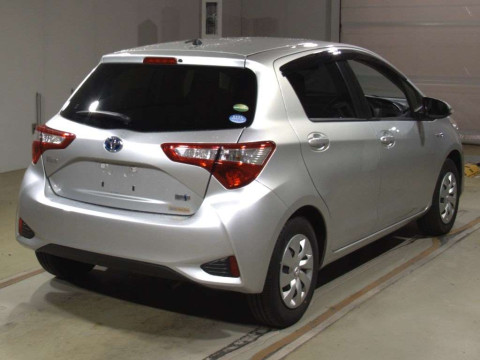 2017 Toyota Vitz NHP130[1]