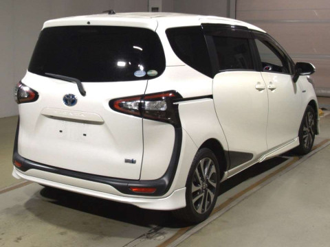 2015 Toyota Sienta NHP170G[1]