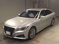 2019 Toyota Crown Hybrid