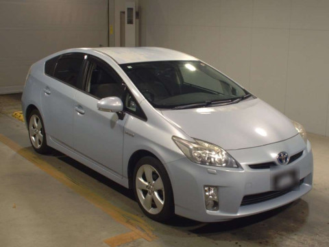 2010 Toyota Prius ZVW30[2]