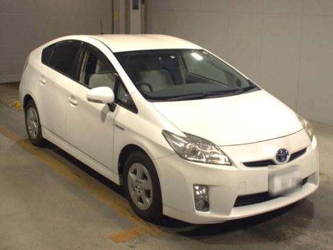 2011 Toyota Prius ZVW30[2]