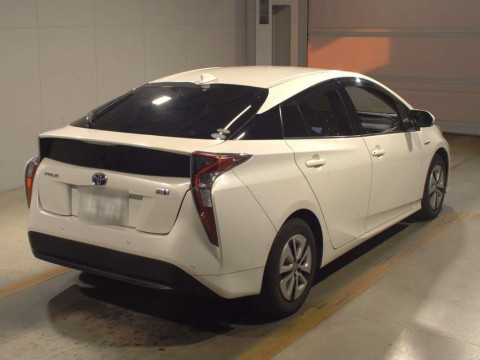 2018 Toyota Prius ZVW51[1]