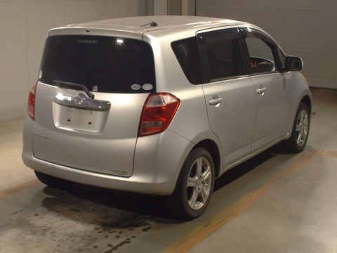 2007 Toyota Ractis SCP100[1]