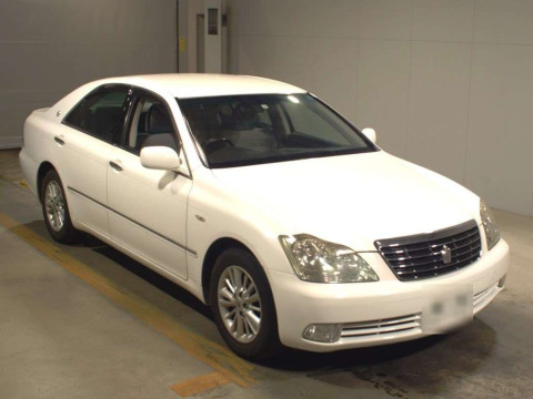 2004 Toyota Crown GRS182[2]