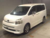 2010 Toyota Voxy