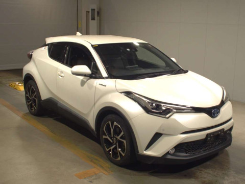 2017 Toyota C-HR ZYX10[2]