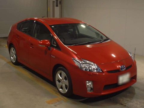 2010 Toyota Prius ZVW30[2]