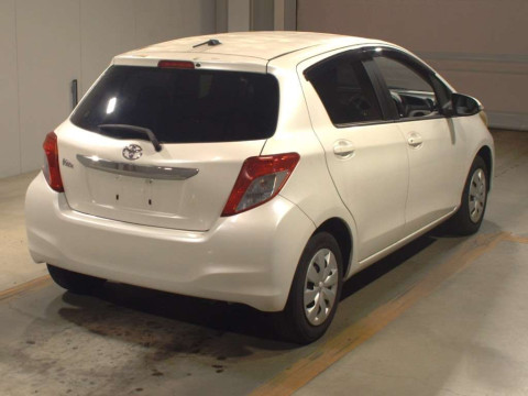 2011 Toyota Vitz KSP130[1]