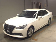 2013 Toyota Crown Hybrid