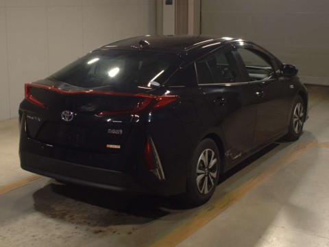 2019 Toyota Prius PHV ZVW52[1]