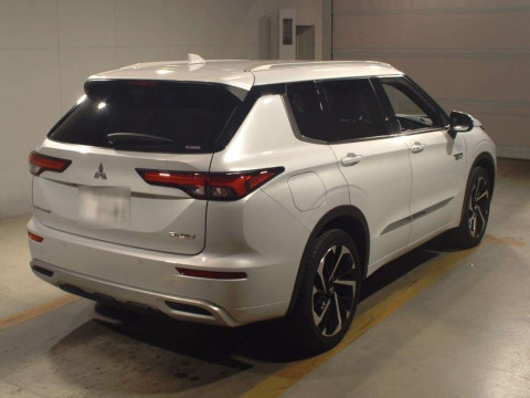 2022 Mitsubishi Outlander PHEV GN0W[1]