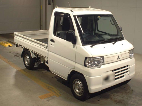 2014 Mitsubishi Minicab Truck U62T[2]