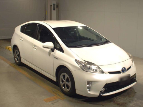 2012 Toyota Prius ZVW30[2]